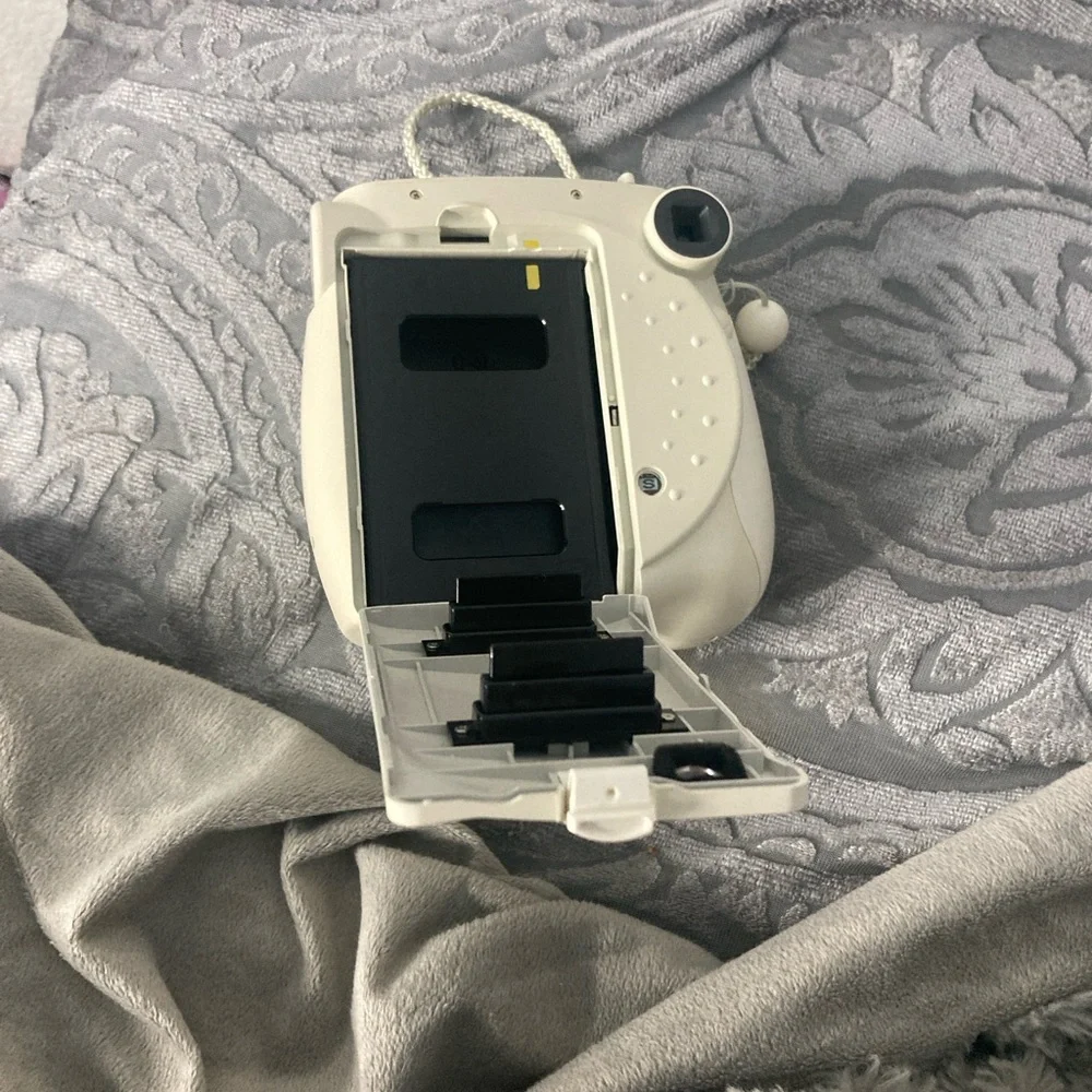 Fujifilm Instax Mini Instant Camera - Cream